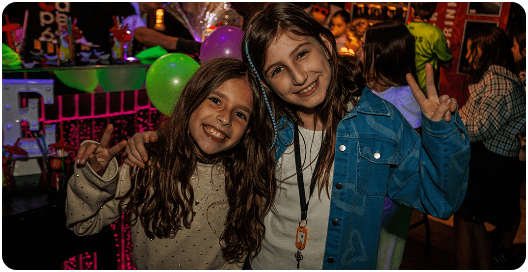 Festa escolar — festa no Escape 60’